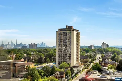 2000 Linwood Avenue Fort Lee NJ 07024