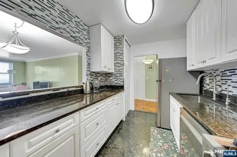 2000 Linwood Avenue Fort Lee NJ 07024