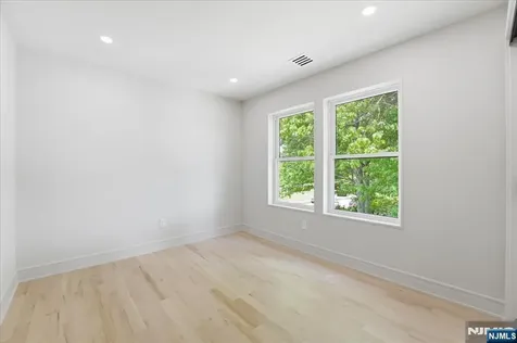 180 Sheridan Avenue Clifton NJ 07011