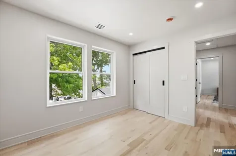 180 Sheridan Avenue Clifton NJ 07011