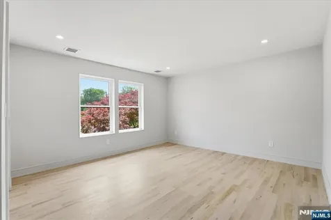 180 Sheridan Avenue Clifton NJ 07011