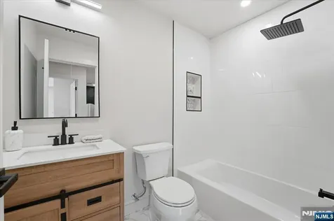 180 Sheridan Avenue Clifton NJ 07011