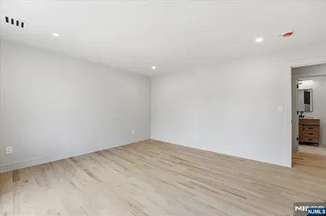 180 Sheridan Avenue Clifton NJ 07011