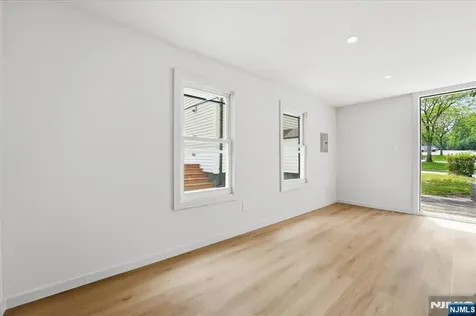 180 Sheridan Avenue Clifton NJ 07011