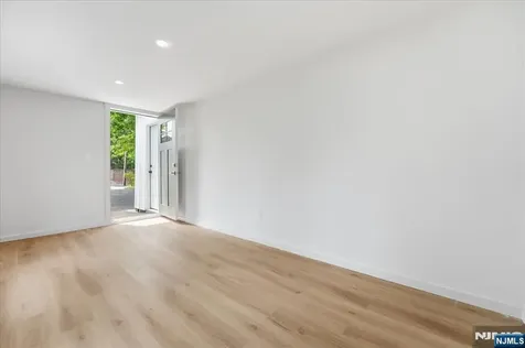 180 Sheridan Avenue Clifton NJ 07011