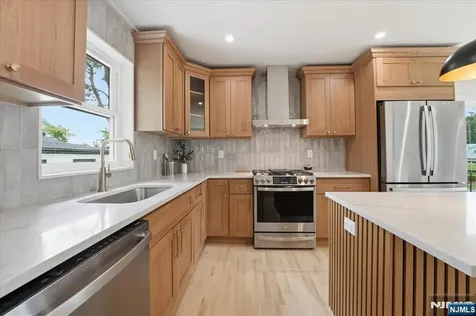 180 Sheridan Avenue Clifton NJ 07011