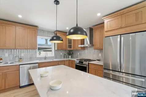180 Sheridan Avenue Clifton NJ 07011