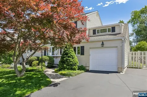 320 Jordan Road New Milford NJ 07646