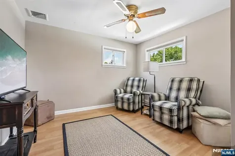 320 Jordan Road New Milford NJ 07646