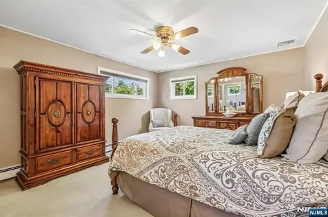 320 Jordan Road New Milford NJ 07646