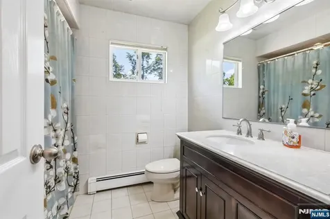 320 Jordan Road New Milford NJ 07646