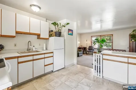 320 Jordan Road New Milford NJ 07646