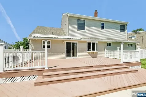 320 Jordan Road New Milford NJ 07646