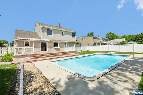 320 Jordan Road New Milford NJ 07646