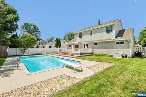 320 Jordan Road New Milford NJ 07646