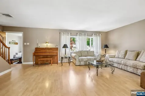 320 Jordan Road New Milford NJ 07646