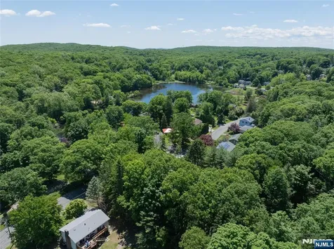 39 Broadway West Milford NJ 07480