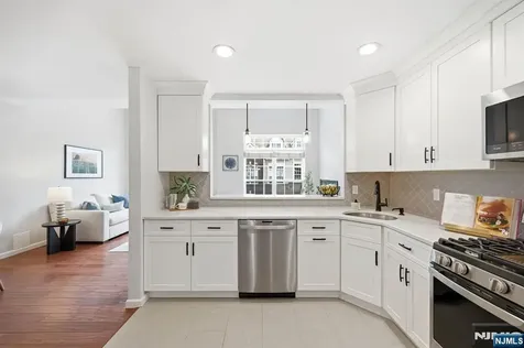 281 Riverwalk Way Clifton NJ 07014