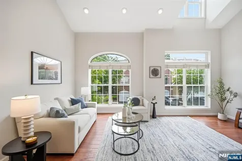 281 Riverwalk Way Clifton NJ 07014