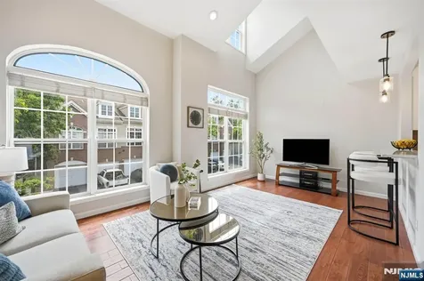 281 Riverwalk Way Clifton NJ 07014