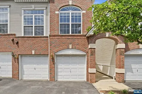 281 Riverwalk Way Clifton NJ 07014