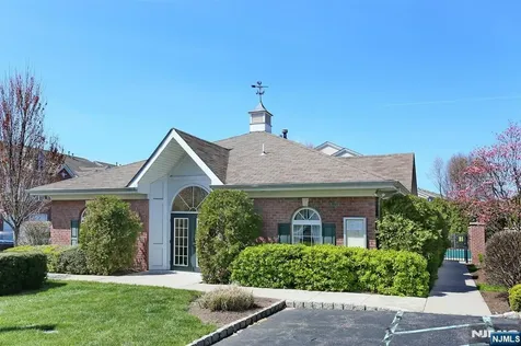 281 Riverwalk Way Clifton NJ 07014