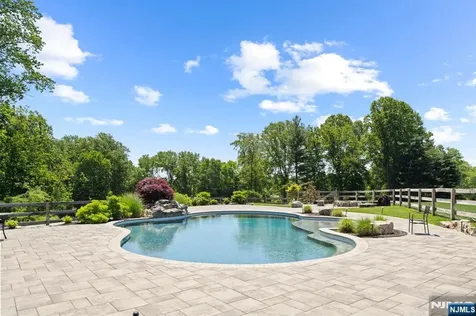 7 Homelands Drive Colts Neck NJ 07722
