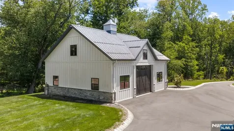 7 Homelands Drive Colts Neck NJ 07722