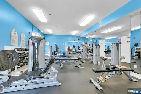 424 Hartford Drive Nutley NJ 07110