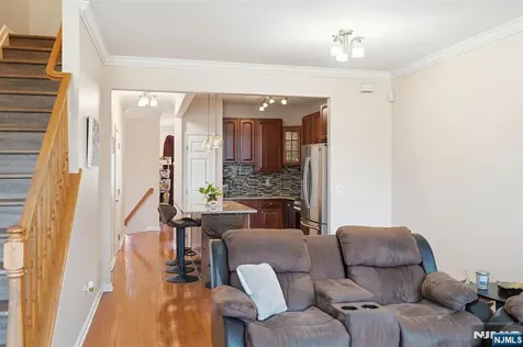 424 Hartford Drive Nutley NJ 07110