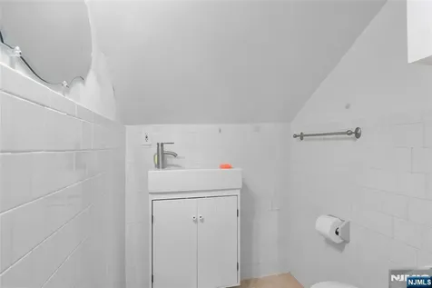 62 Vreeland Avenue Clifton NJ 07011