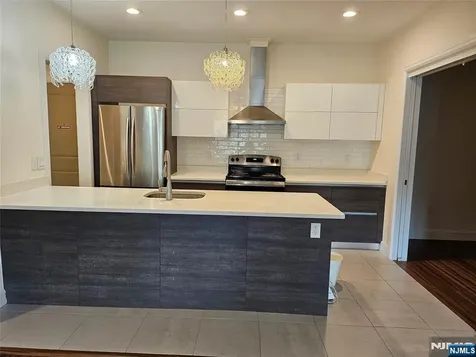 125 W Central Boulevard Palisades Park NJ 07650