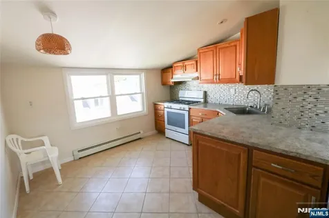 49 Jordan Avenue Wallington NJ 07057