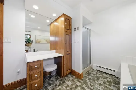 374 Diamond Bridge Avenue Hawthorne NJ 07506