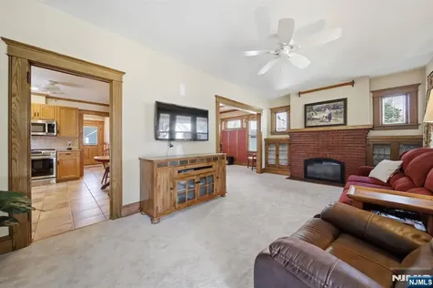 374 Diamond Bridge Avenue Hawthorne NJ 07506