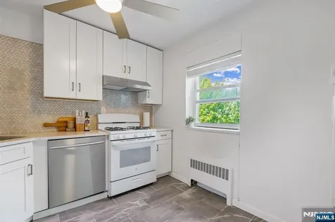 2345 Linwood Avenue Fort Lee NJ 07024