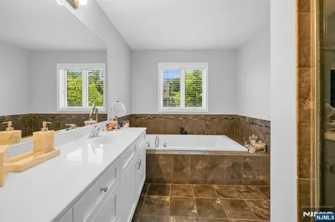 2308 Freeman Way Allendale NJ 07401