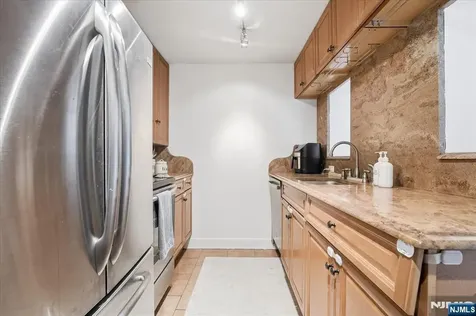 300 Winston Drive Cliffside Park NJ 07010