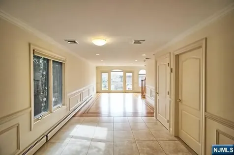 696 Undercliff Avenue Edgewater NJ 07020