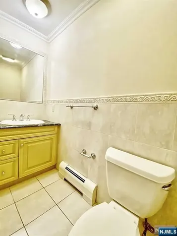 696 Undercliff Avenue Edgewater NJ 07020