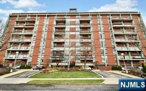 4 Horizon Road Fort Lee NJ 07024