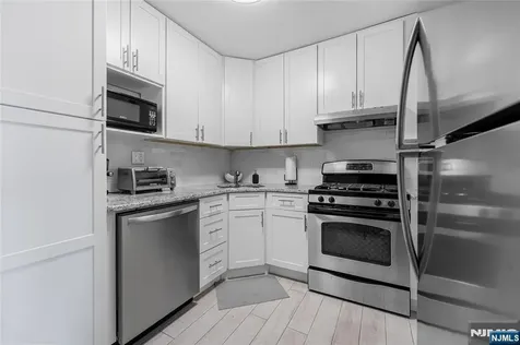 2100 Linwood Avenue Fort Lee NJ 07024