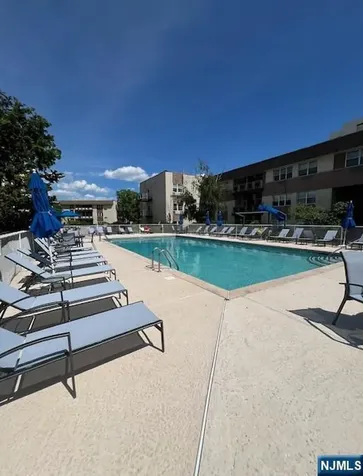 1111 River Road Edgewater NJ 07020