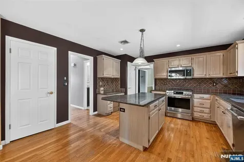 690 William Bliss Drive New Milford NJ 07646