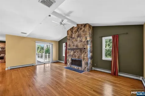 690 William Bliss Drive New Milford NJ 07646