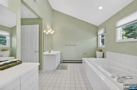 690 William Bliss Drive New Milford NJ 07646