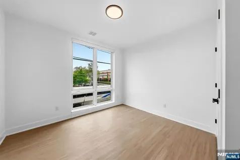 561-565 Broadway Westwood NJ 07675