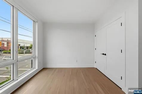 561-565 Broadway Westwood NJ 07675