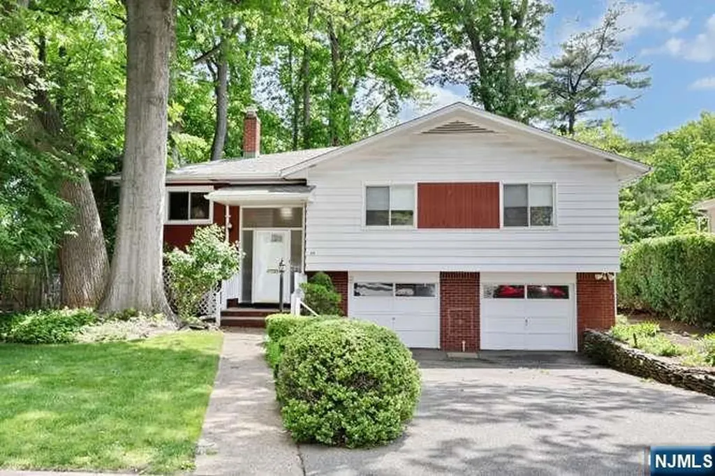 65 Haven Avenue Bergenfield NJ 07621