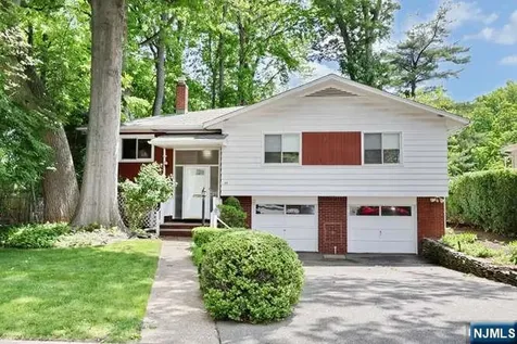 65 Haven Avenue Bergenfield NJ 07621